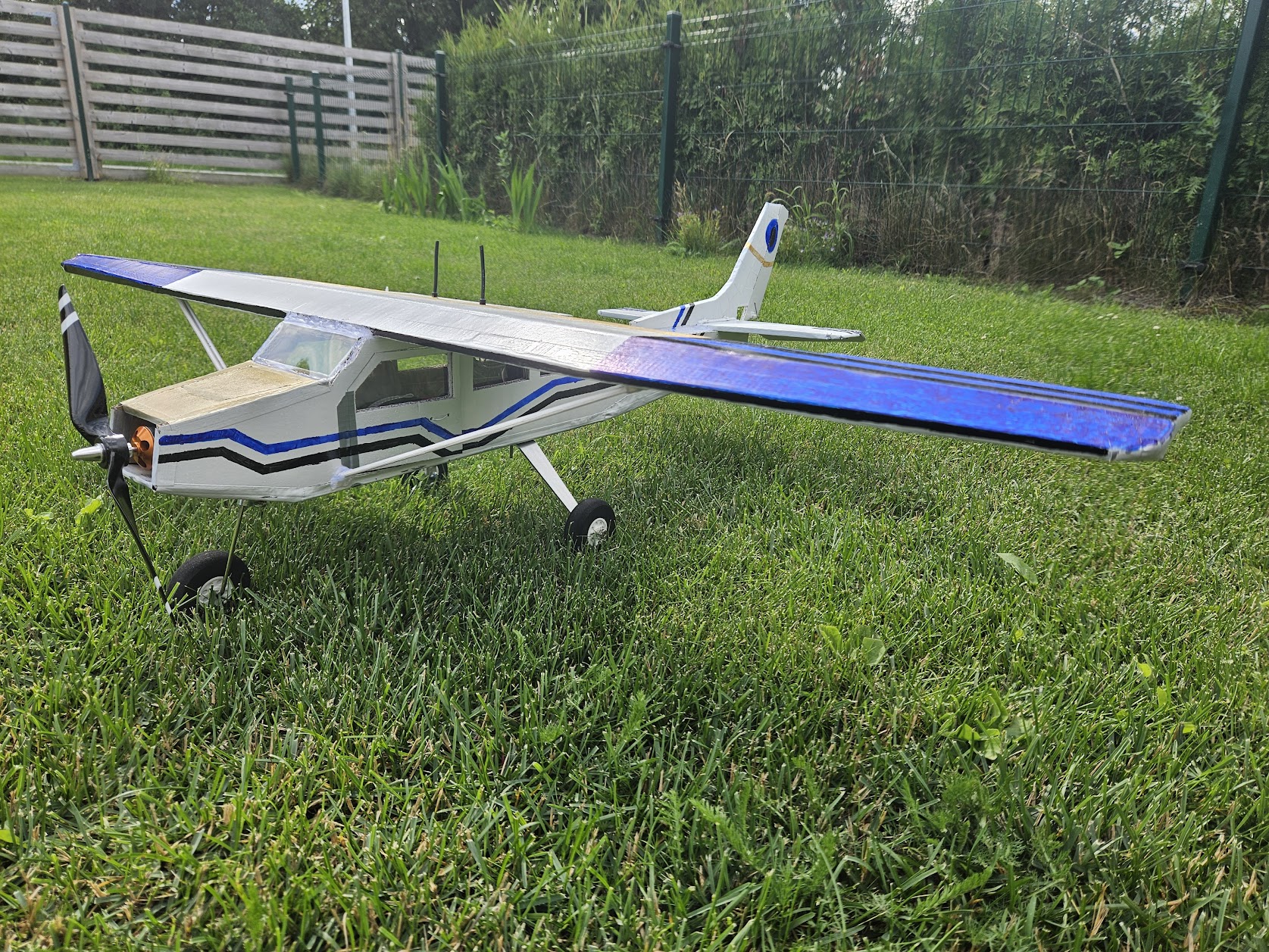 Cessna kartongkarkass